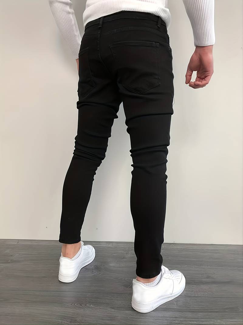 Men's street style classic jeans