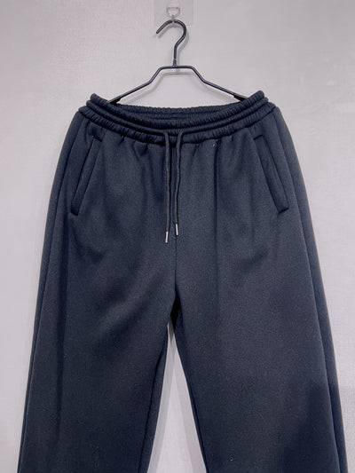 Wide-leg sweatpants with elastic waistband for women