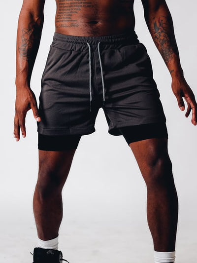 Men's fitness shorts with double layer