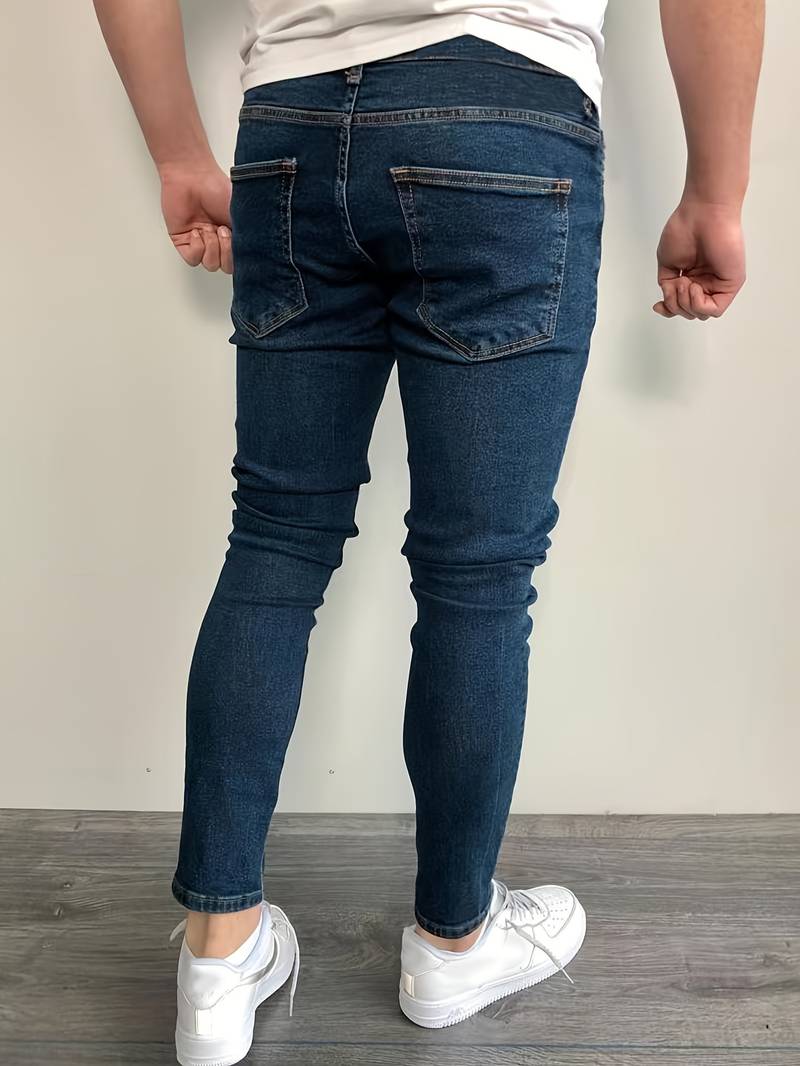 Men's street style classic jeans